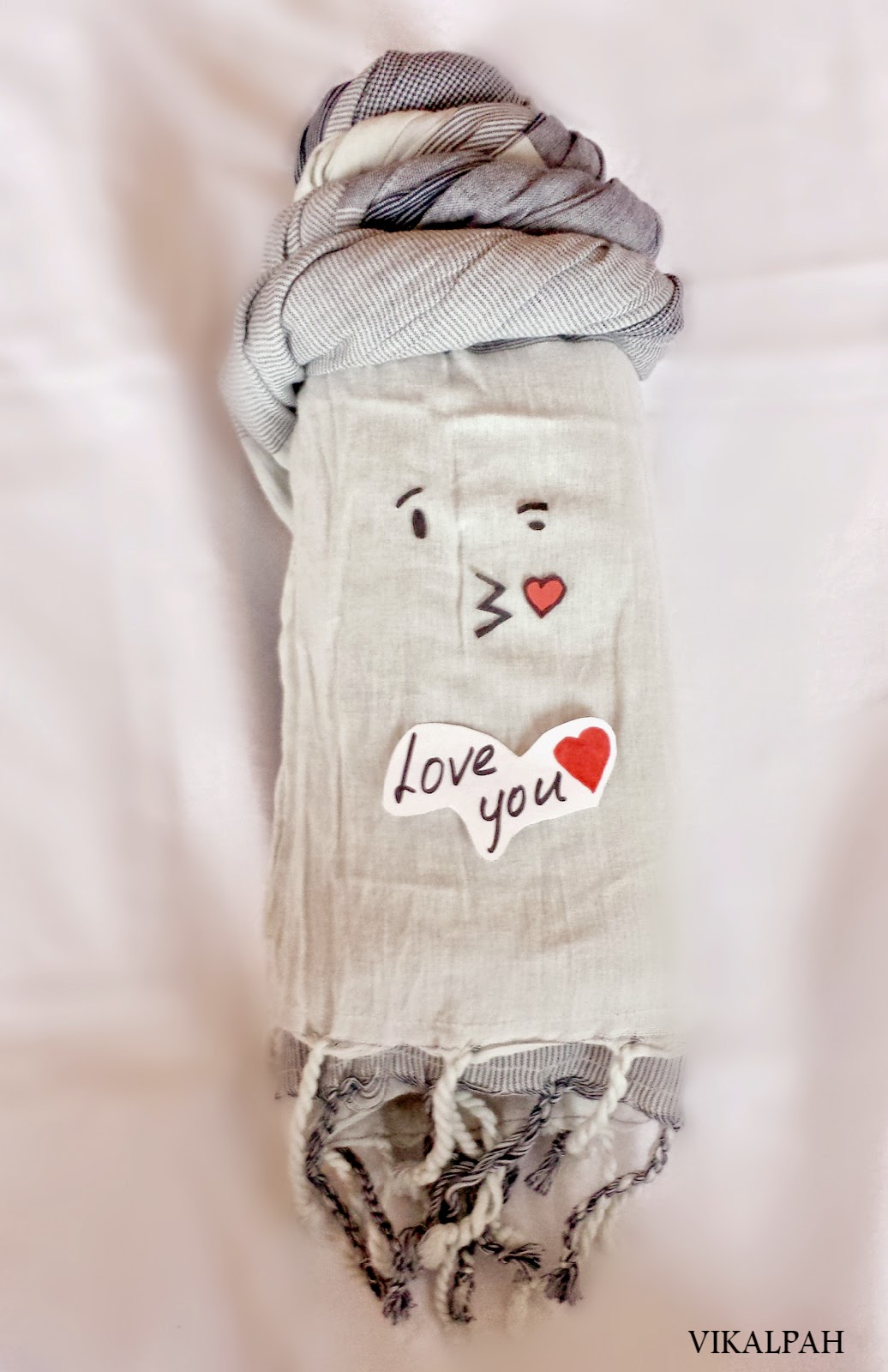 Vikalpah: Gift Wrapping With Scarf For Men