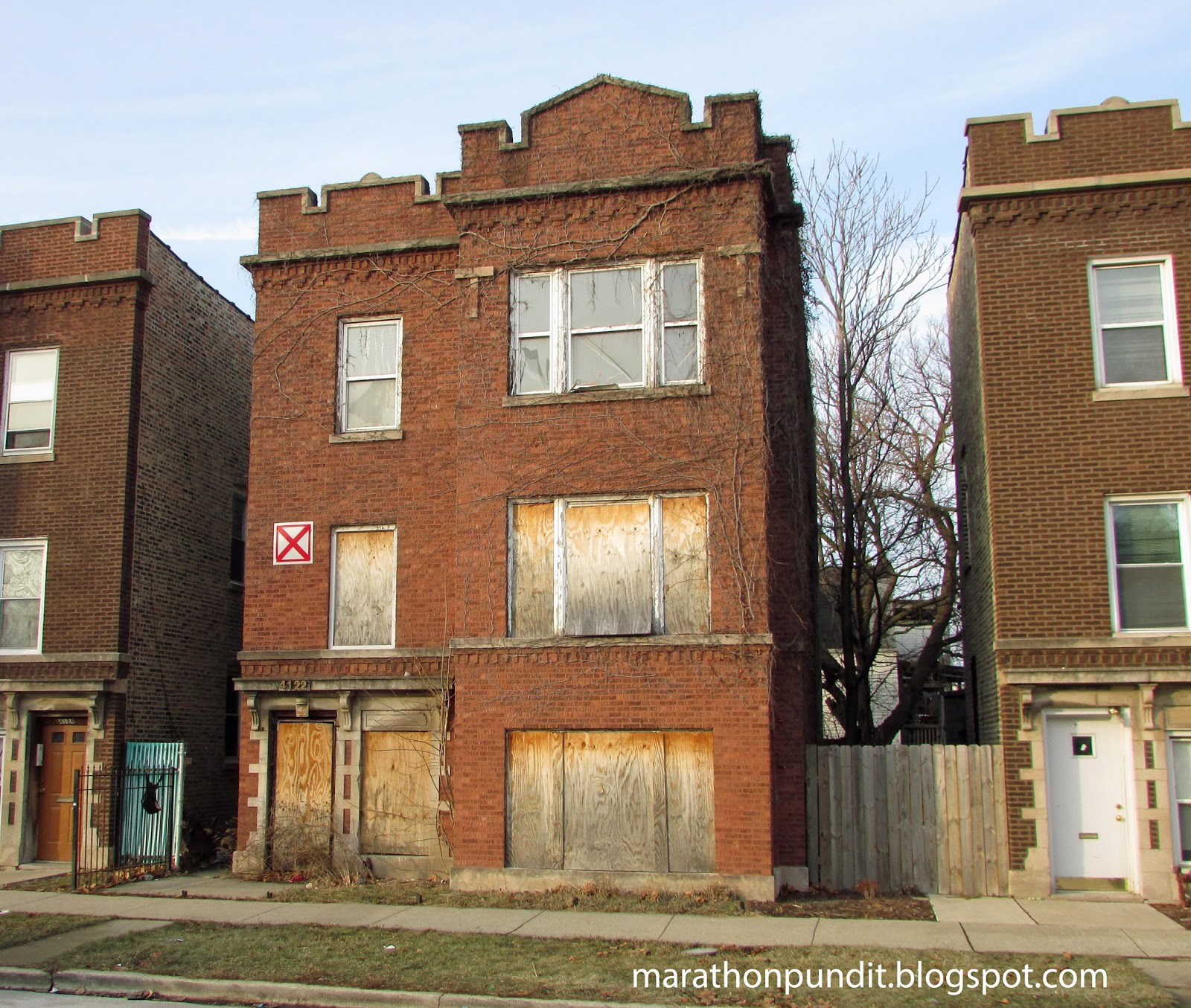 Marathon Pundit (Photos) Abandoned homes in Chicago's most violent