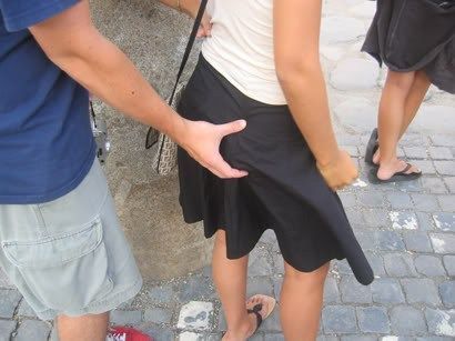 http://1.bp.blogspot.com/-CWCThdRVTdA/T7_JncpUACI/AAAAAAAACCs/2nQM645dSA8/s1600/groped.jpg
