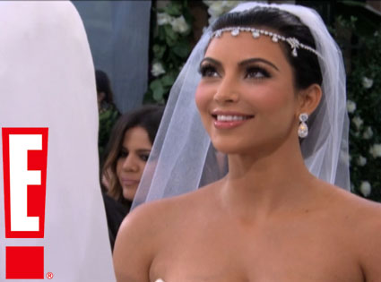 Kim Kardashian 39s Wedding Band and Wedding Day Jewelry Kim Kardashian 39s Wedding Band and Wedding Day Jewelry
