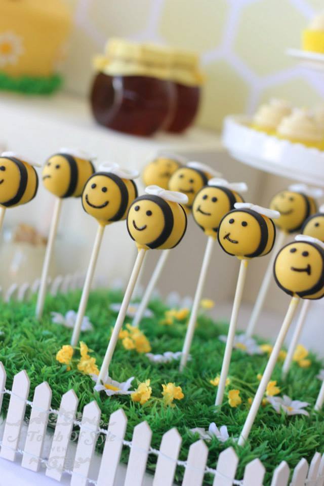 Little Big Company | The Blog: A 1st Bee-Day A Bee themed first