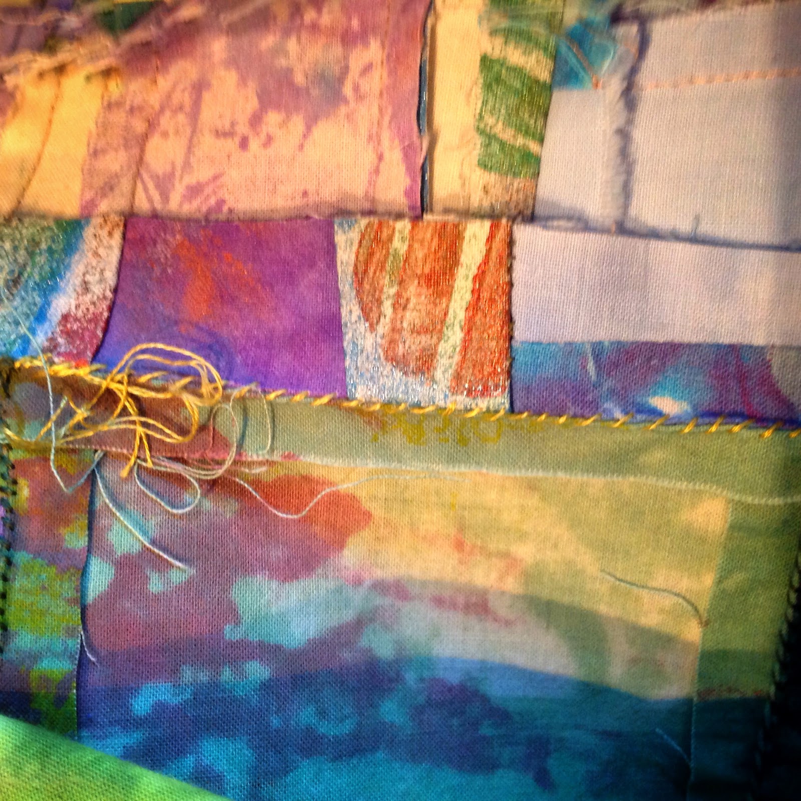 STITCHWORKS Curved seams.