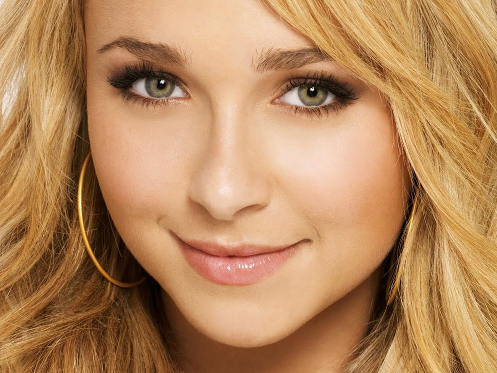 http://1.bp.blogspot.com/-CbyepuNat4M/Tft2awm4CKI/AAAAAAAAF9o/XMecDI0ePOI/s1600/Hayden-Panettiere-1969.jpg