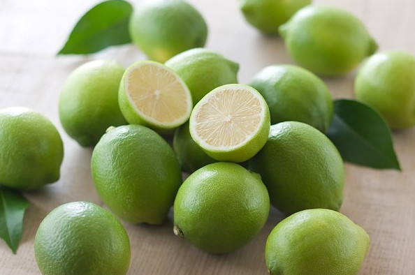 [Image: cach-tri-mun-bang-chanh-1.jpg]