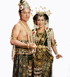 pakaian adat indonesia