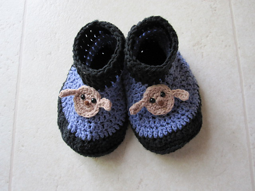 knitnscribble.com: Crochet and knit stay on baby booties