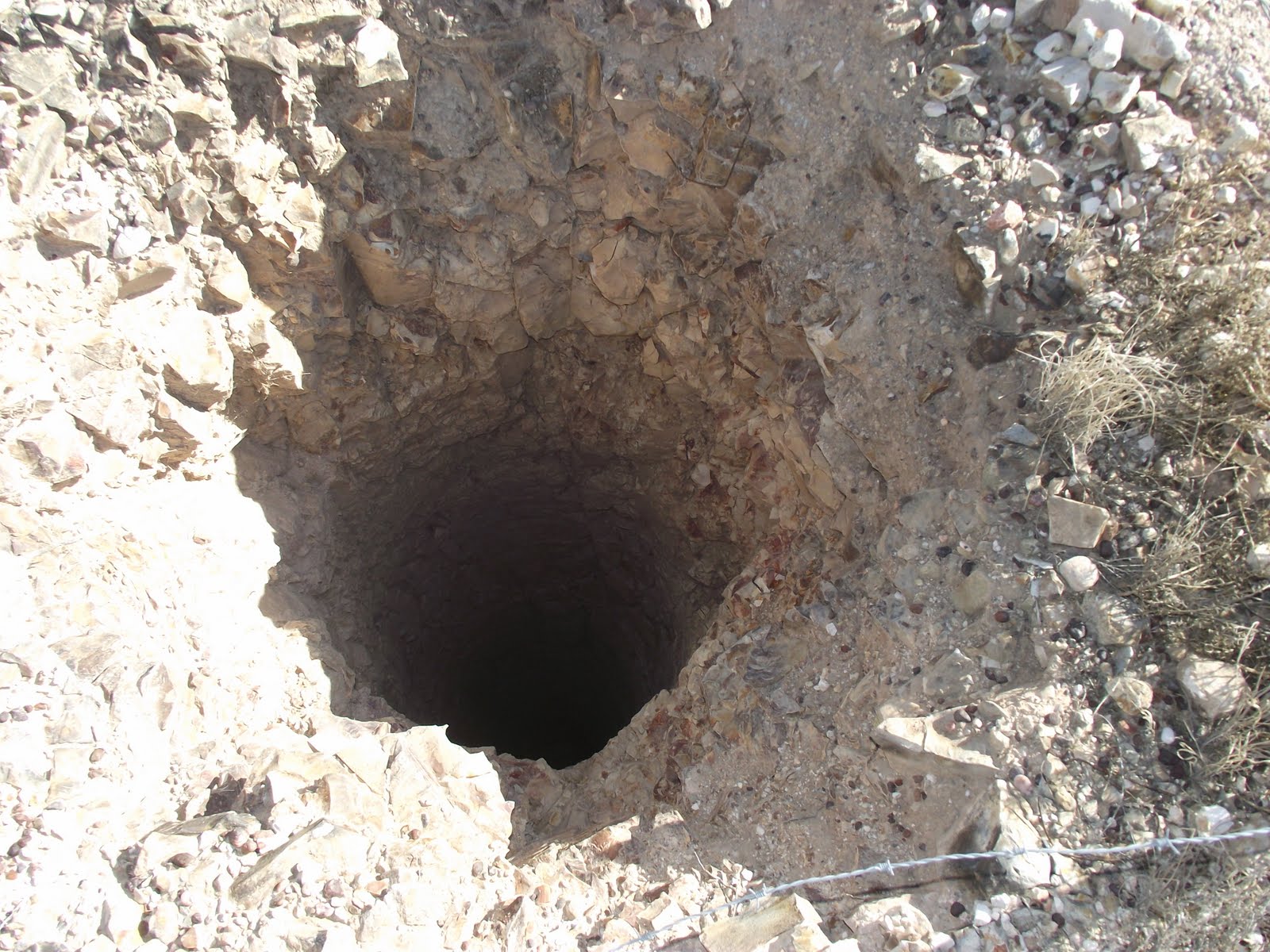 Barb and Darryl Gottago..... Lorne Station, Lightning Ridge NSW