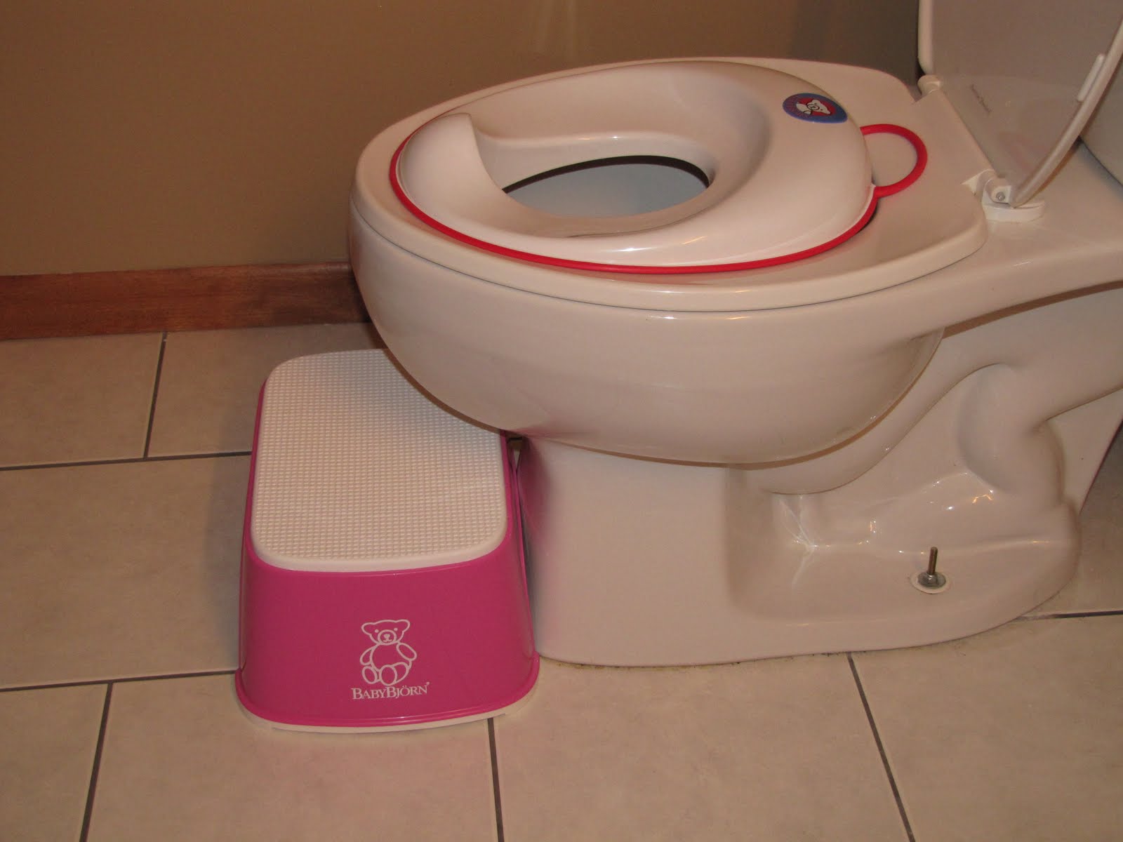 BabyBjörn Toilet Trainer and Safe Step Review & Giveaway