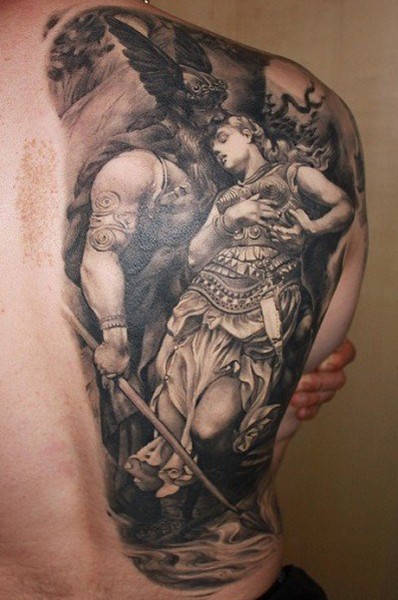 Tatuagens de Ícaro: arte da mitologia grega na cultura da tatuagem