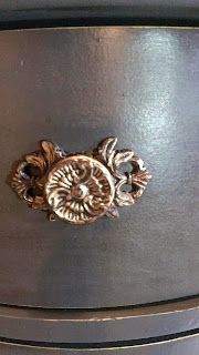Dresser Makeover By The Distressed Fleur De Lis - Featured On Furniture Flippin'