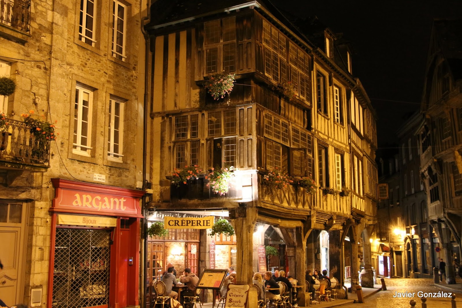 Las imágenes que yo veo Dinan. Uno de los más bellos exponentes de la Bretaña Francesa. L'un