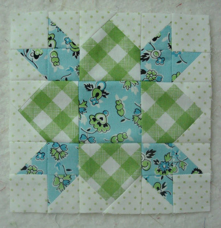 Bee In My Easy Weathervane Quilt Block Tutorial...