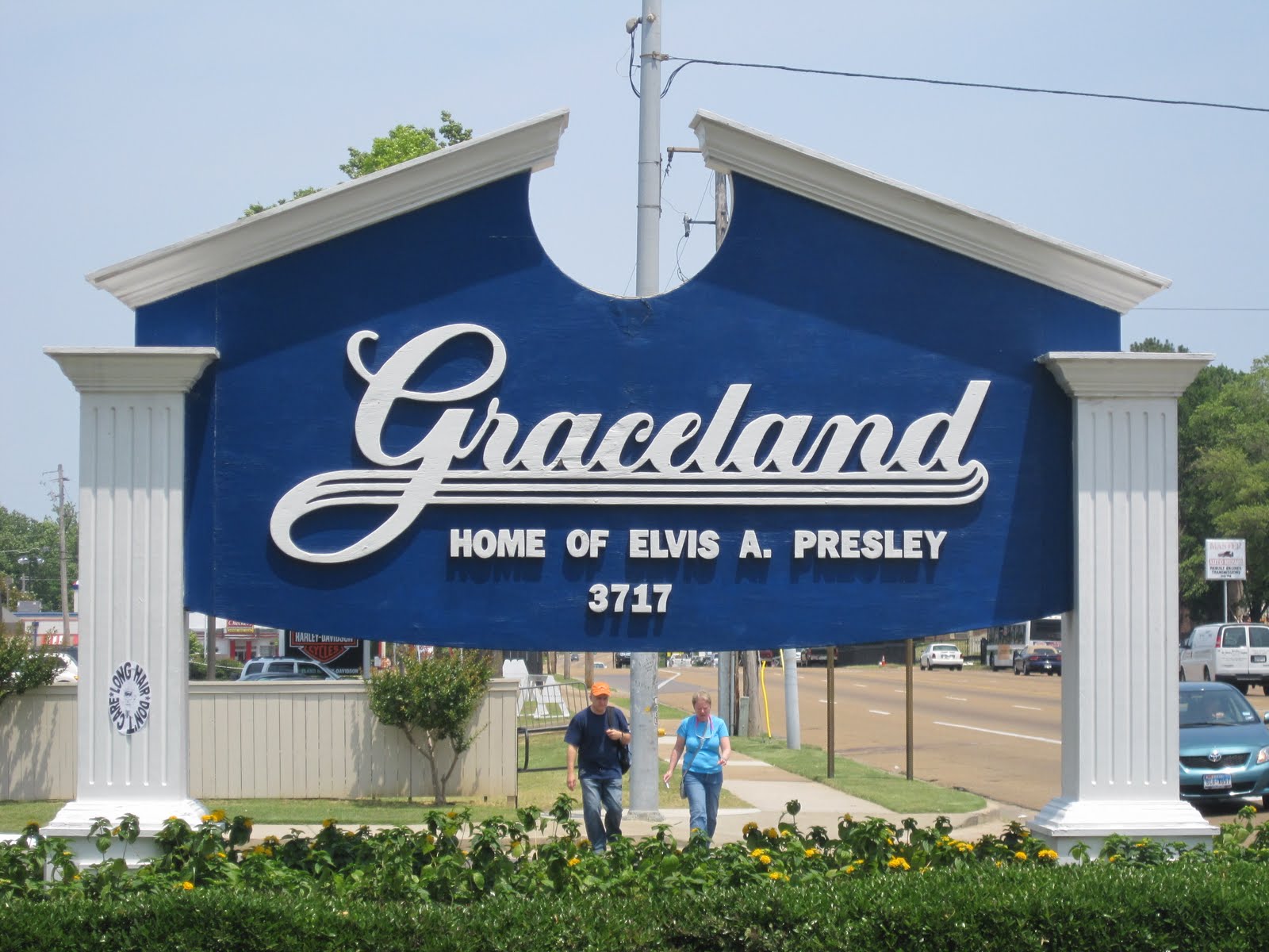 Tim & Mel's Canadian Adventure Graceland the Manor