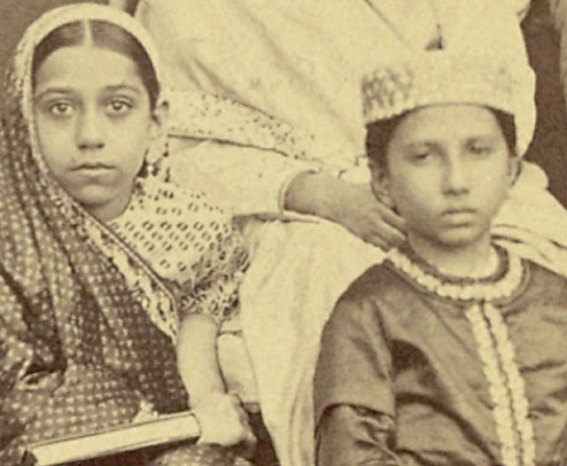 Group-of-pupils-of-the-Alexandra-Native-Girls%2527-Institution%252C-Bombay-1