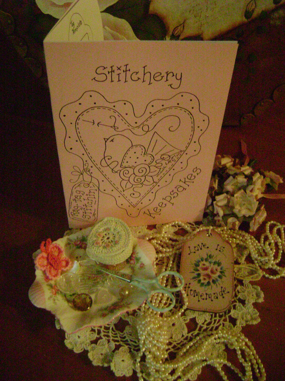 Michelle Ridgway STITCHERY BOOKLETS & ALPHABETS