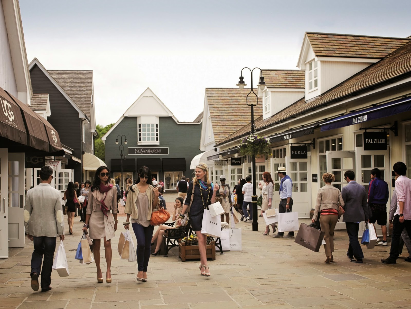 Christian Louboutin Outlet Bicester Village - Shoe Shop - Oxford