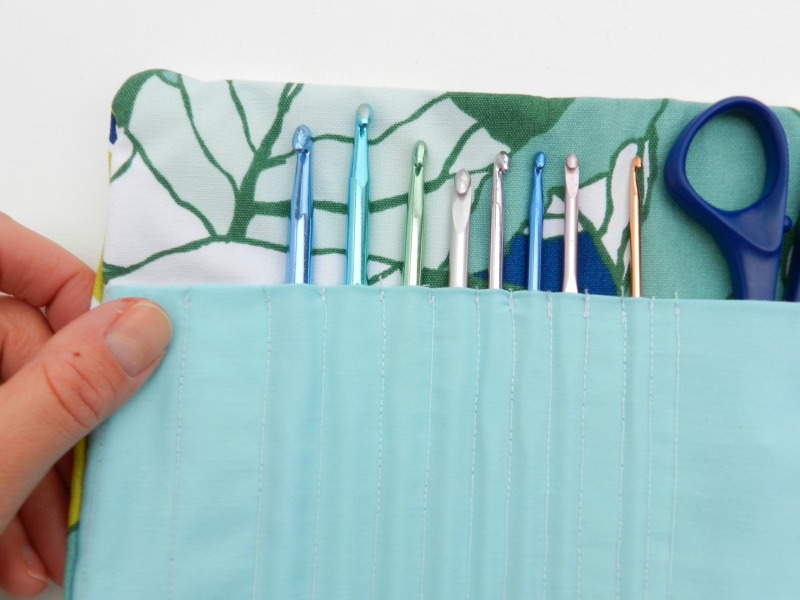 Crochet hook case pattern hooks pockets mine inside than finished adrialys creations handmade february