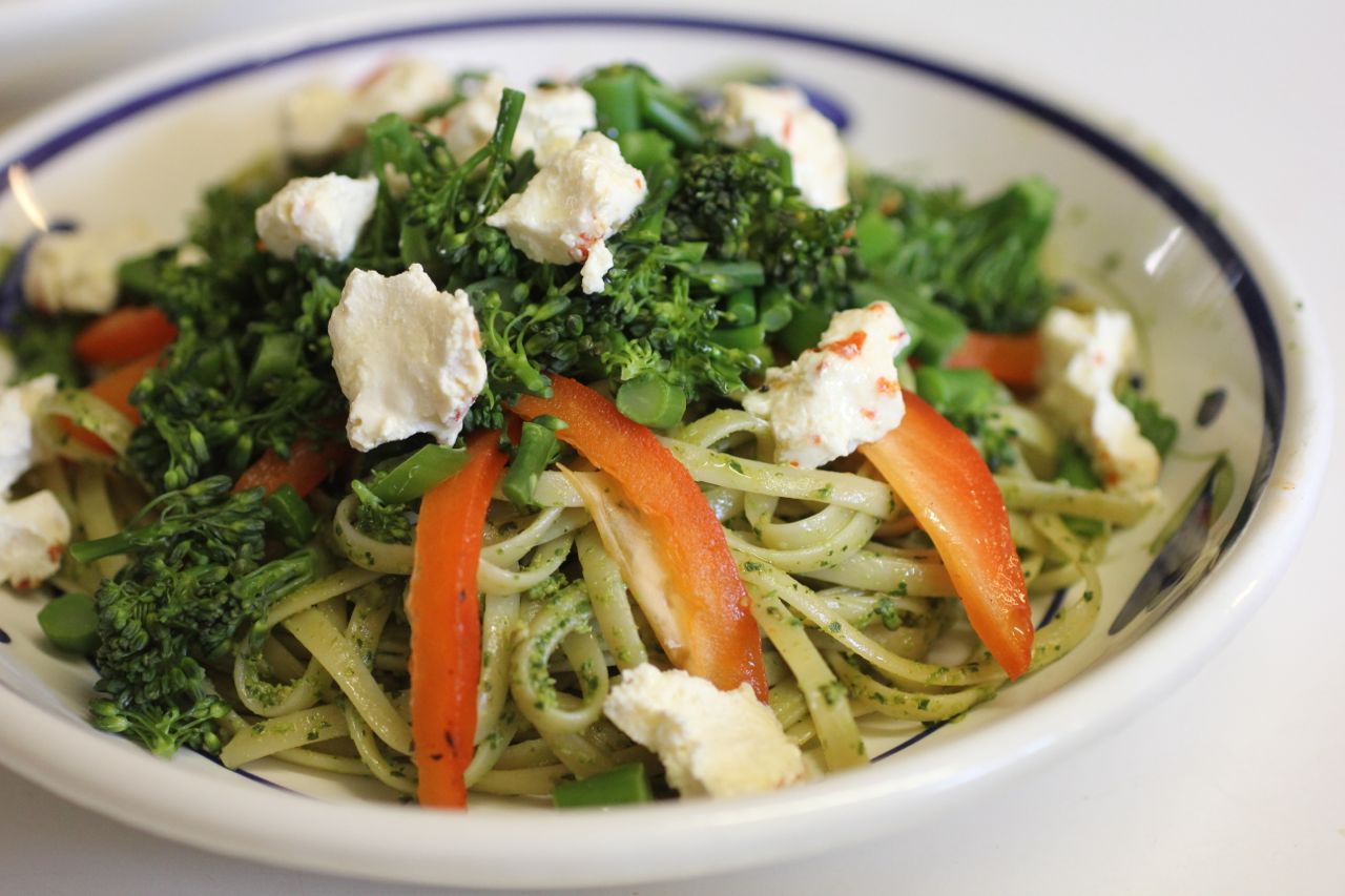 Green Gourmet Giraffe Pasta Please, spinach and walnut pesto and a