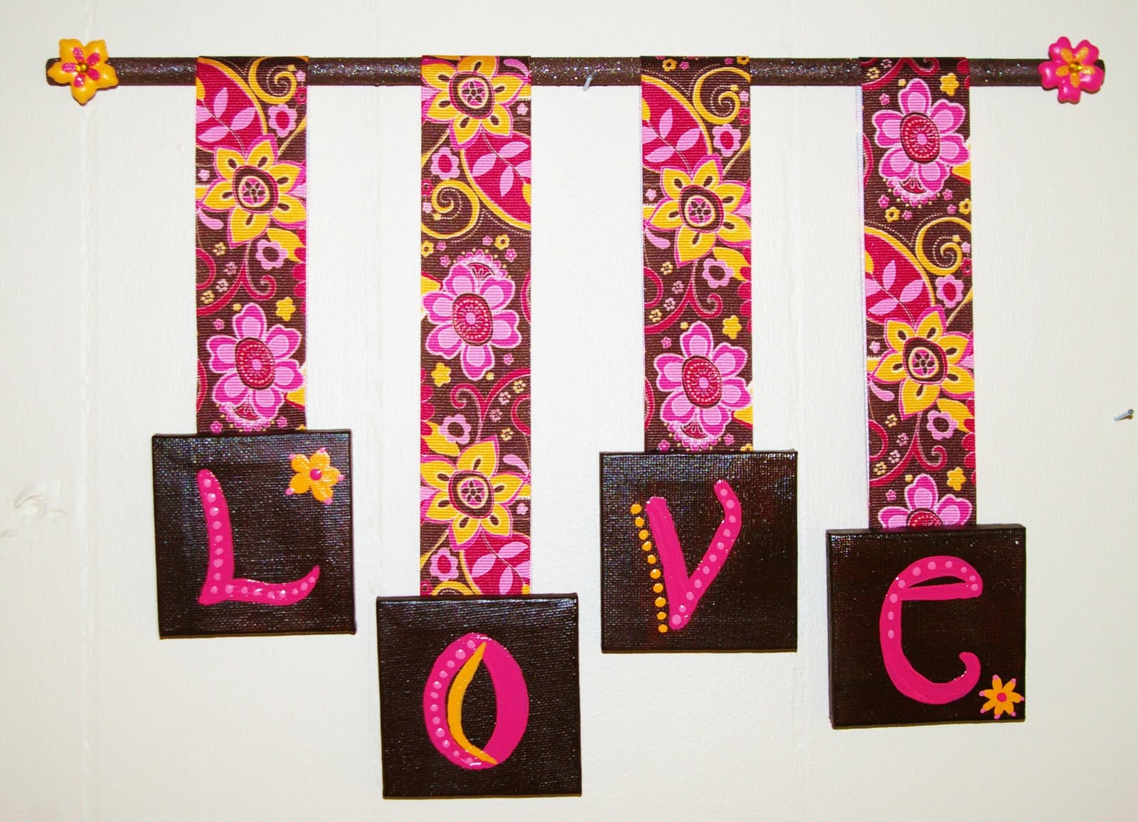 Laughing Horse Studio "LOVE" Wall Hanging