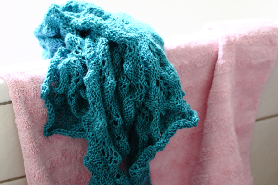 Frl. Wildenstein: Ein Lace-Tuch spannen - jeder macht es etwas anders