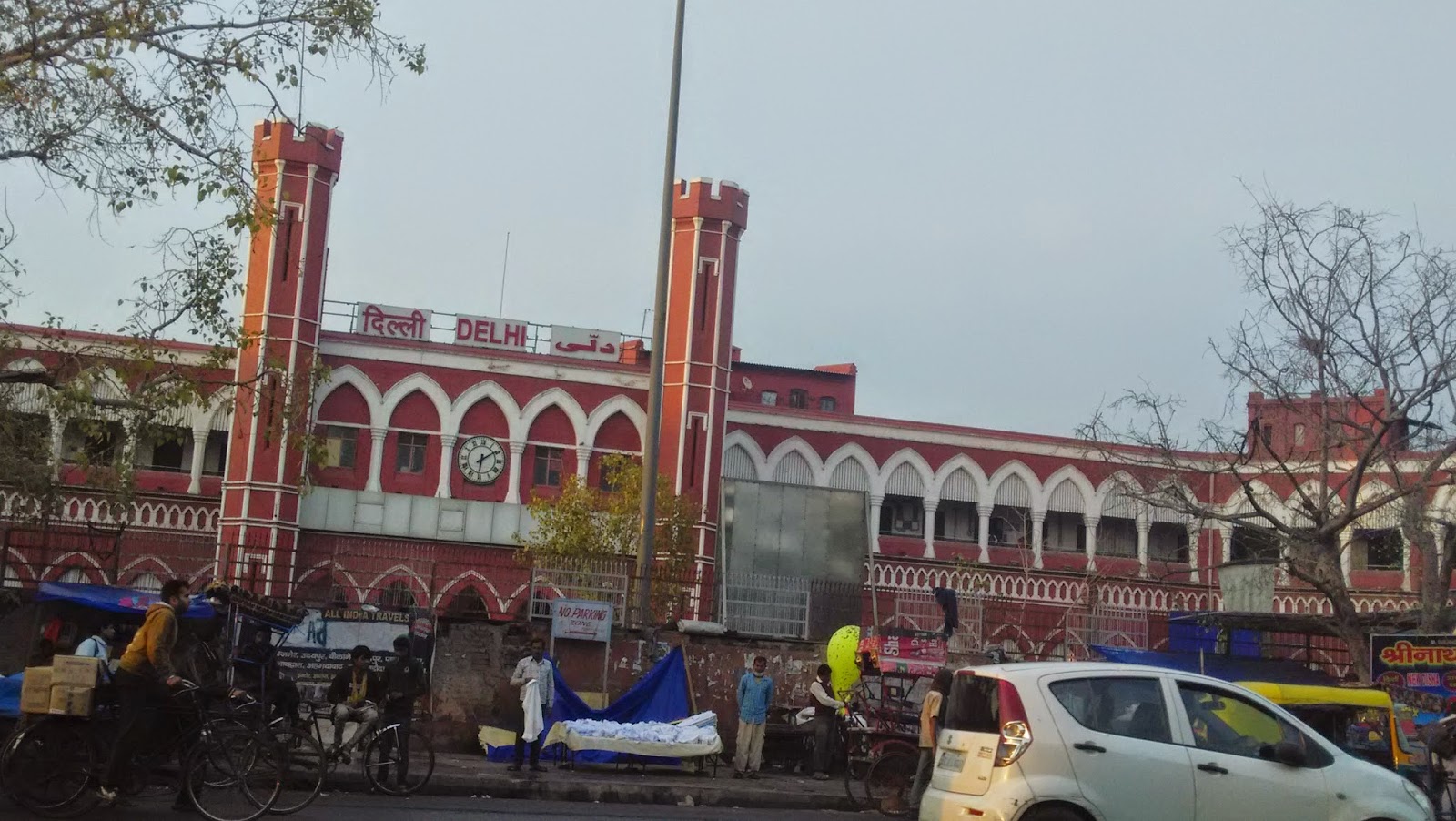 KNOWEB: CHARMING OLD DELHI RAILWAY STATION AND ITS SURROUNDINGS