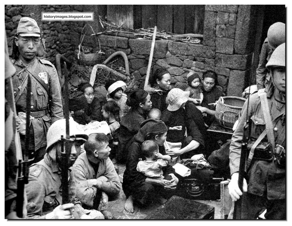 HISTORY IN IMAGES Pictures Of War, History , WW2 Japanese Invasion Of