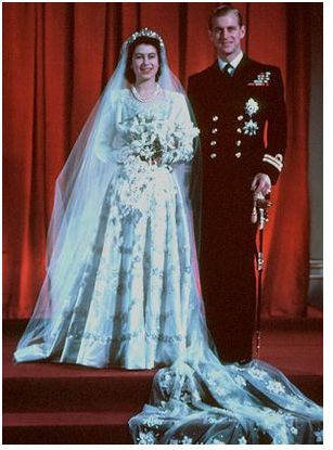 queen elizabeth 2 wedding dress. queen elizabeth 2 wedding