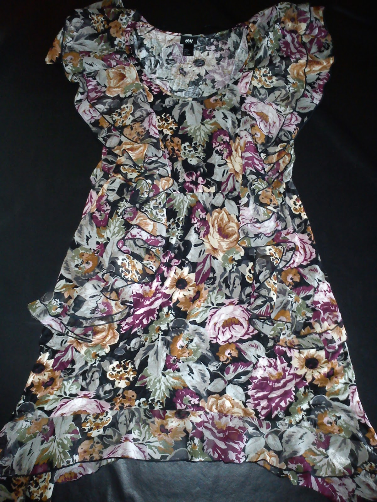 Le vide dressing d'Ally Robe H&M Fleurie Neuve imprimée Vintage Taille