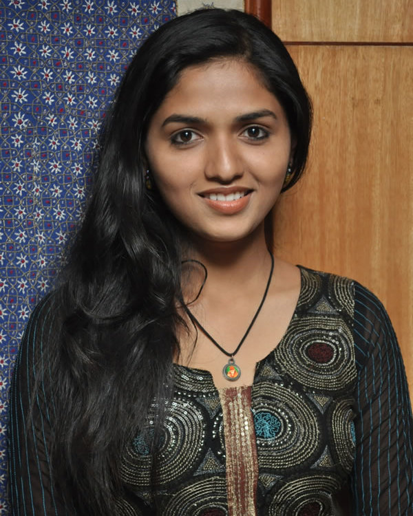 tamil actress sunaina naked picture