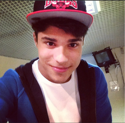 Qual mao que usa aliança de namoro