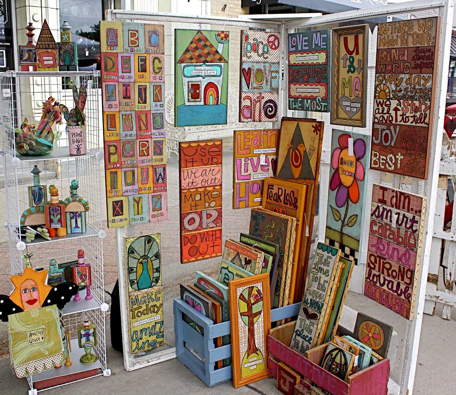 Things With Wings Last Weekend's Valley Junction Art Market