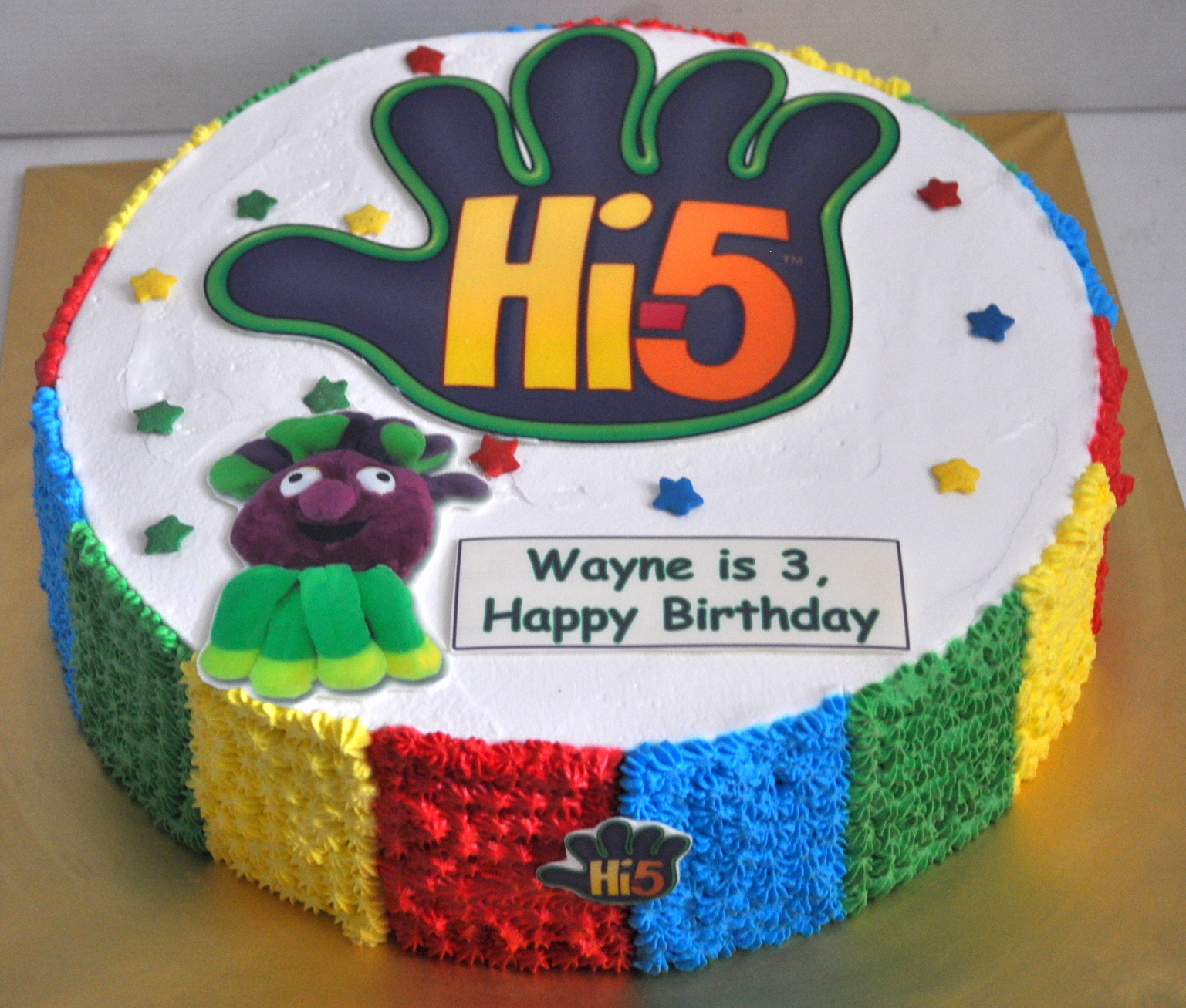 Izah's Kitchen Hi 5 Theme cake for Wayne