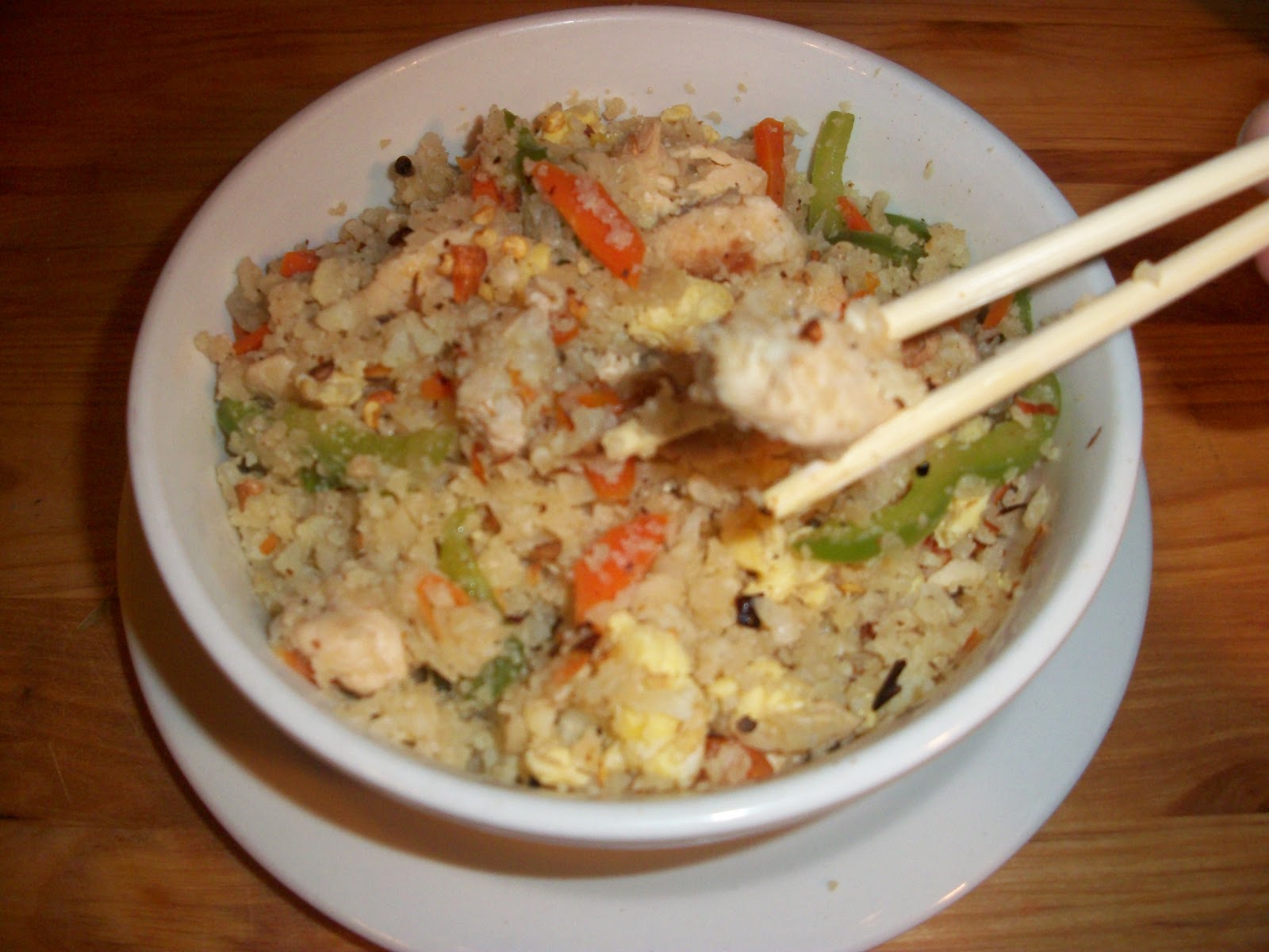 Cooking with love ! Orez prajit asiatic cu pui si "orez" din conopida (Fried "rice "with