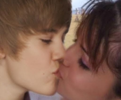 are justin bieber and selena gomez dating. justin bieber and selena gomez