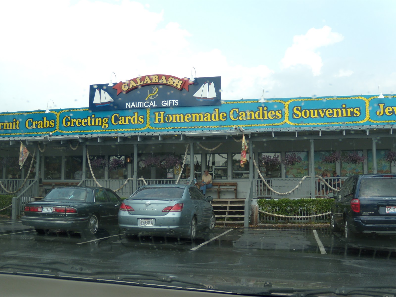 A Visit to St. Nick Nacks Christmas Rapping