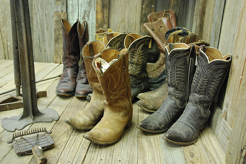 Stop Wearing Cowboy Boots Wrong (How To Rock Western Boots