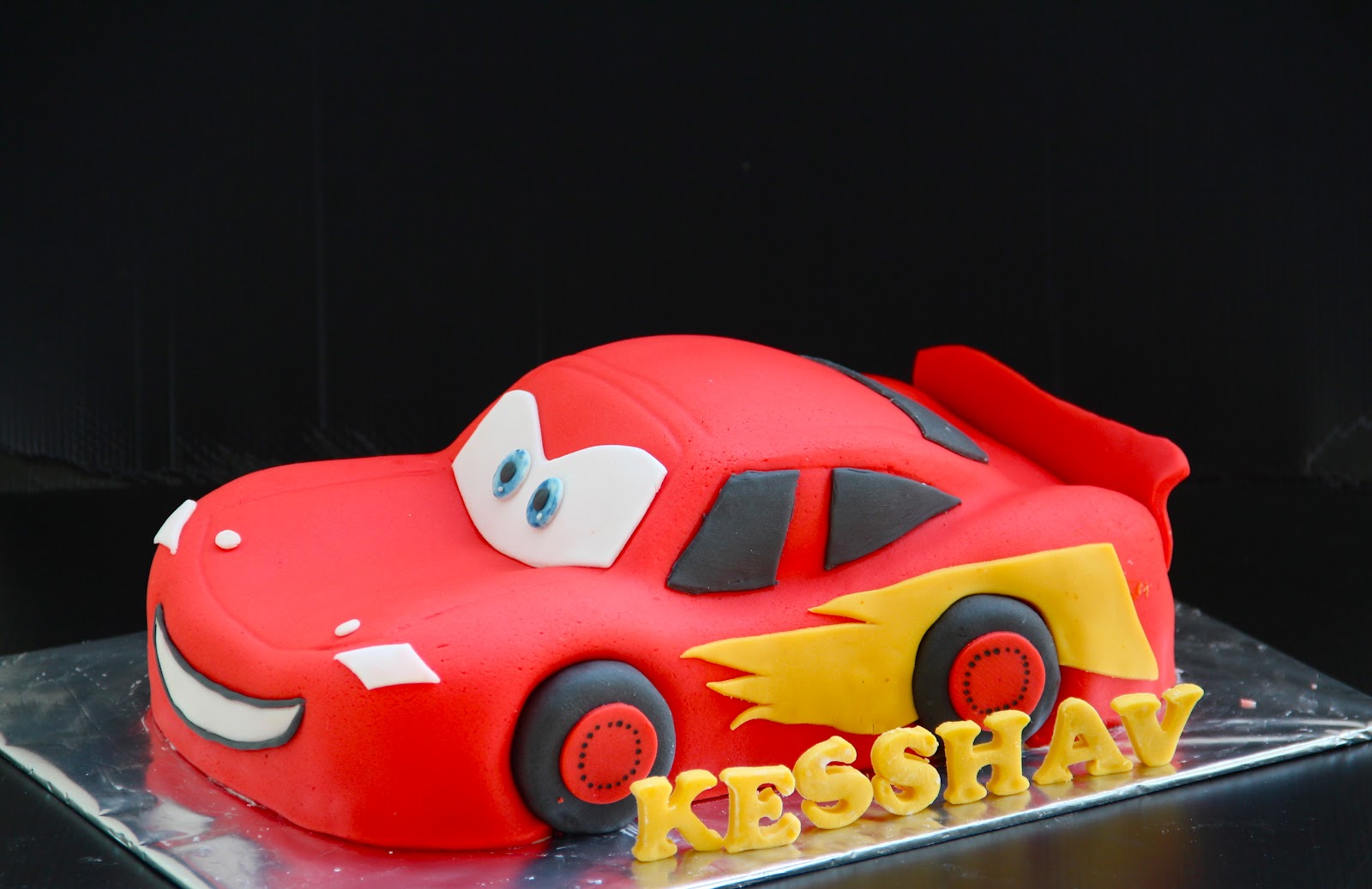 Ema s Creation: Disney cars cake