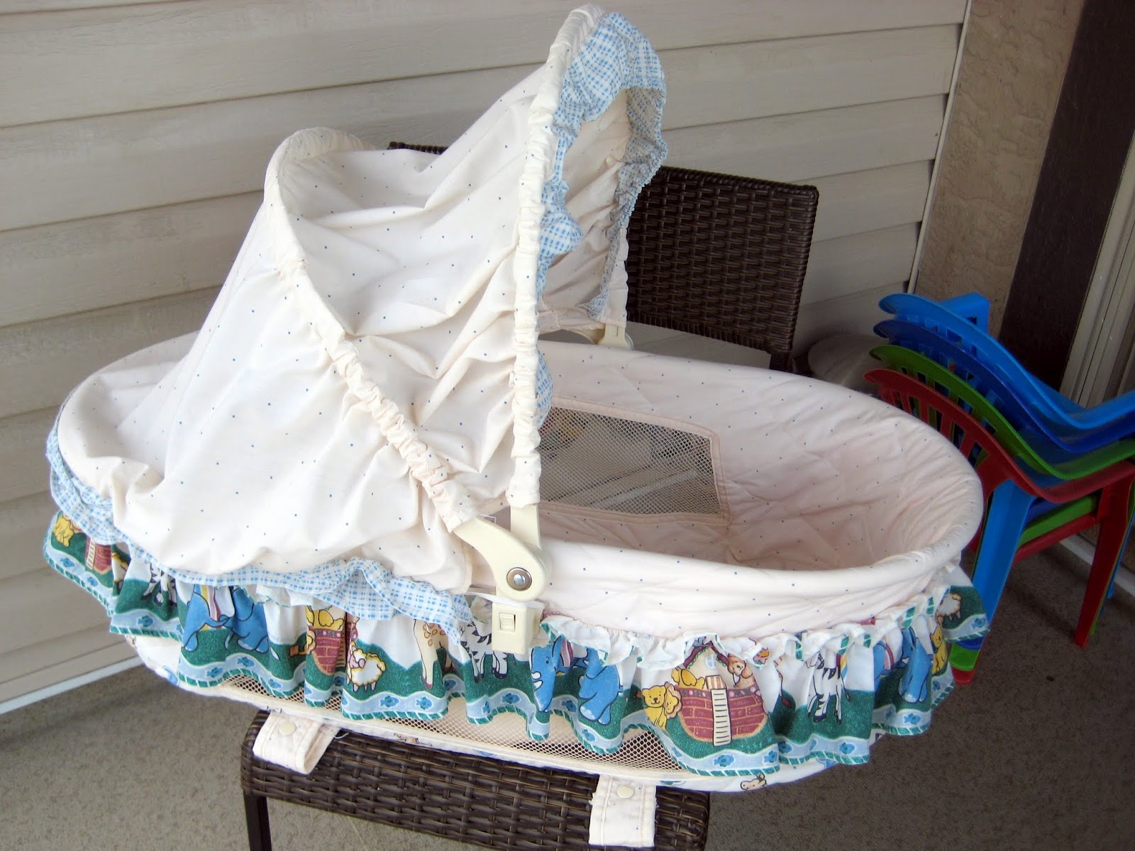 bassinet hood cover