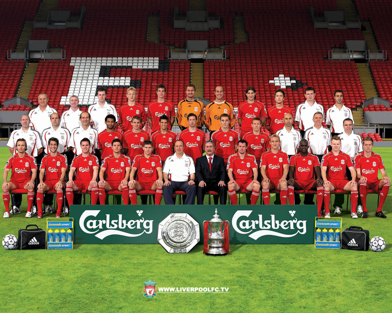 http://1.bp.blogspot.com/-D0lVURfSodw/TlFcVgEfe8I/AAAAAAAAIHI/U-qtEsNXQt0/s1600/Liverpool-Football-Club-Team-HD-Wallpaper.jpg