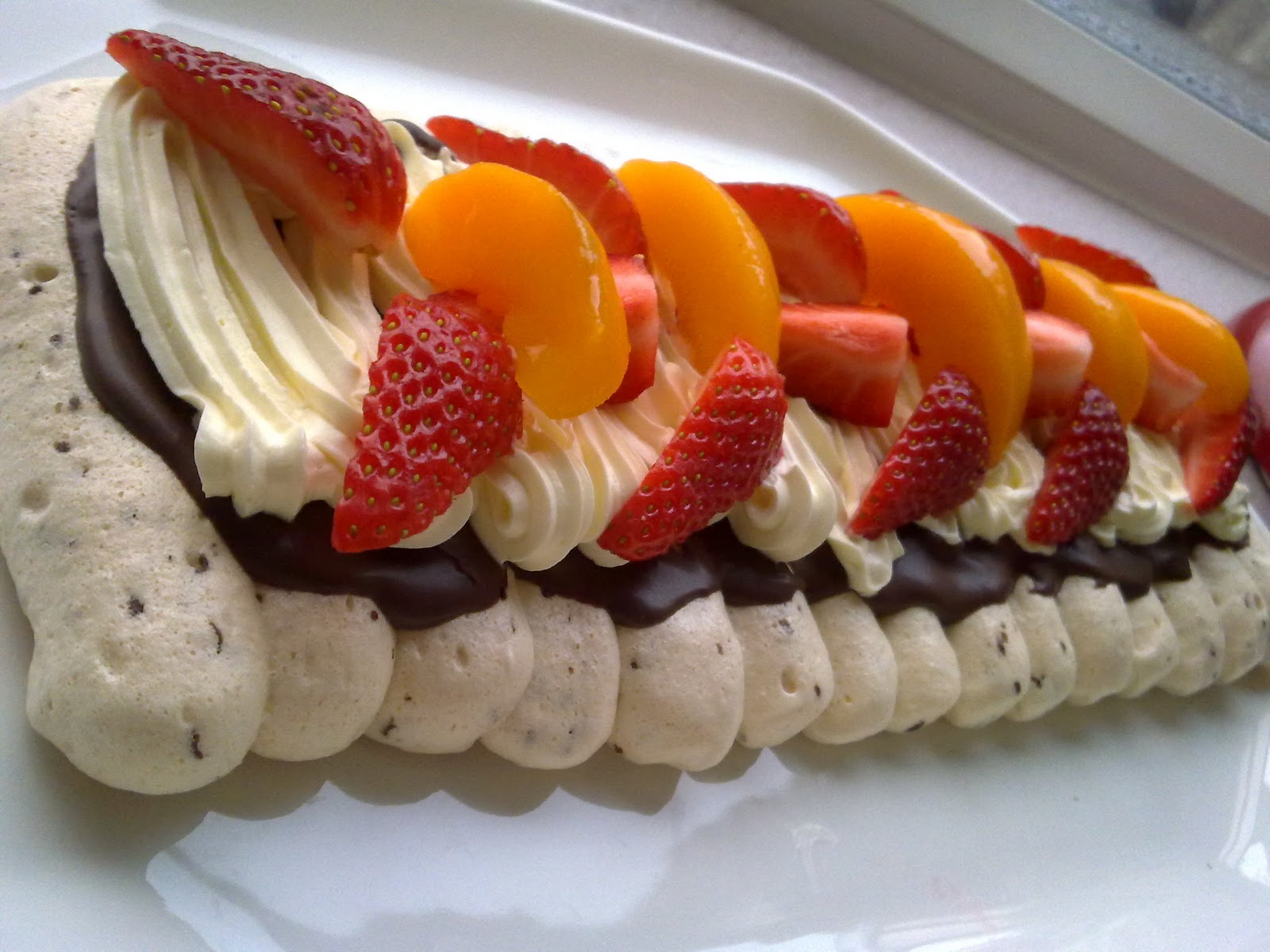 Dalissa Sweet Treat Strawberry Vacherin