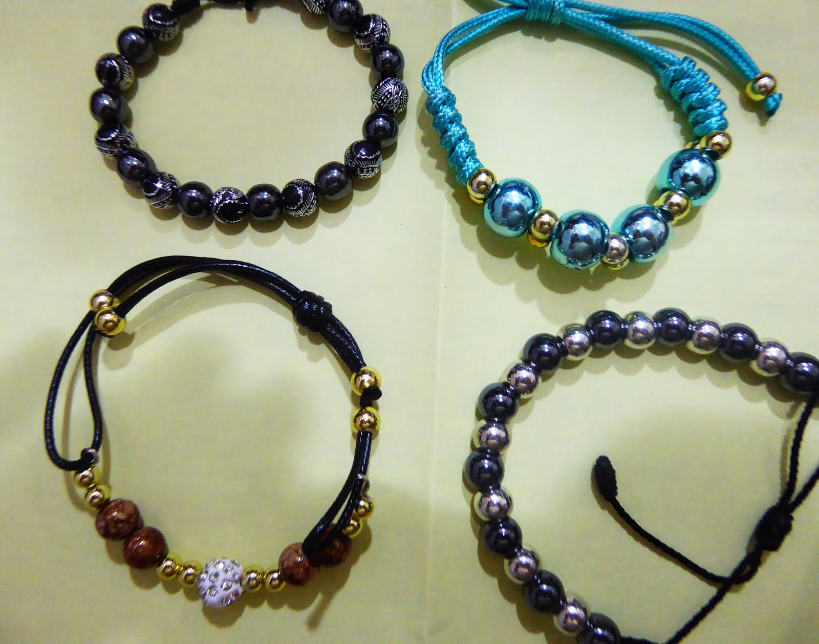 Pulseras artesanales