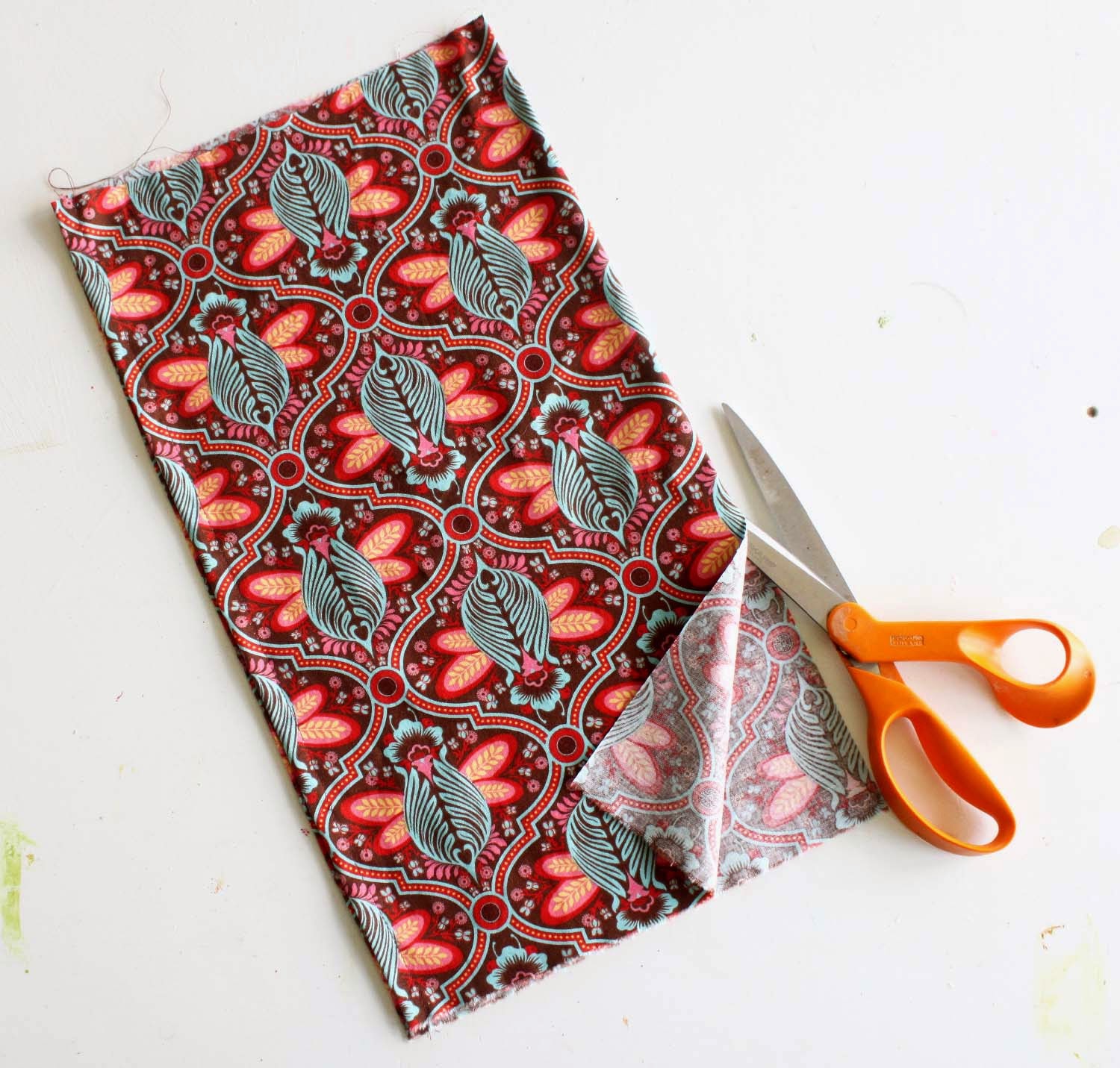 Getting Stitched on the Farm Tutorial How to Sew a Removable Pillow