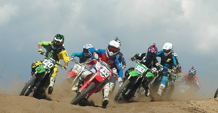 250%2BC%2Bmoto%2Btwo%2Bstart.%2BMike%2BThompson%2B%28120%29,%2BJack%2BMiller%2B%28433%29,%2Band%2BGina%2BAlvarez%2B%28563%29..JPG
