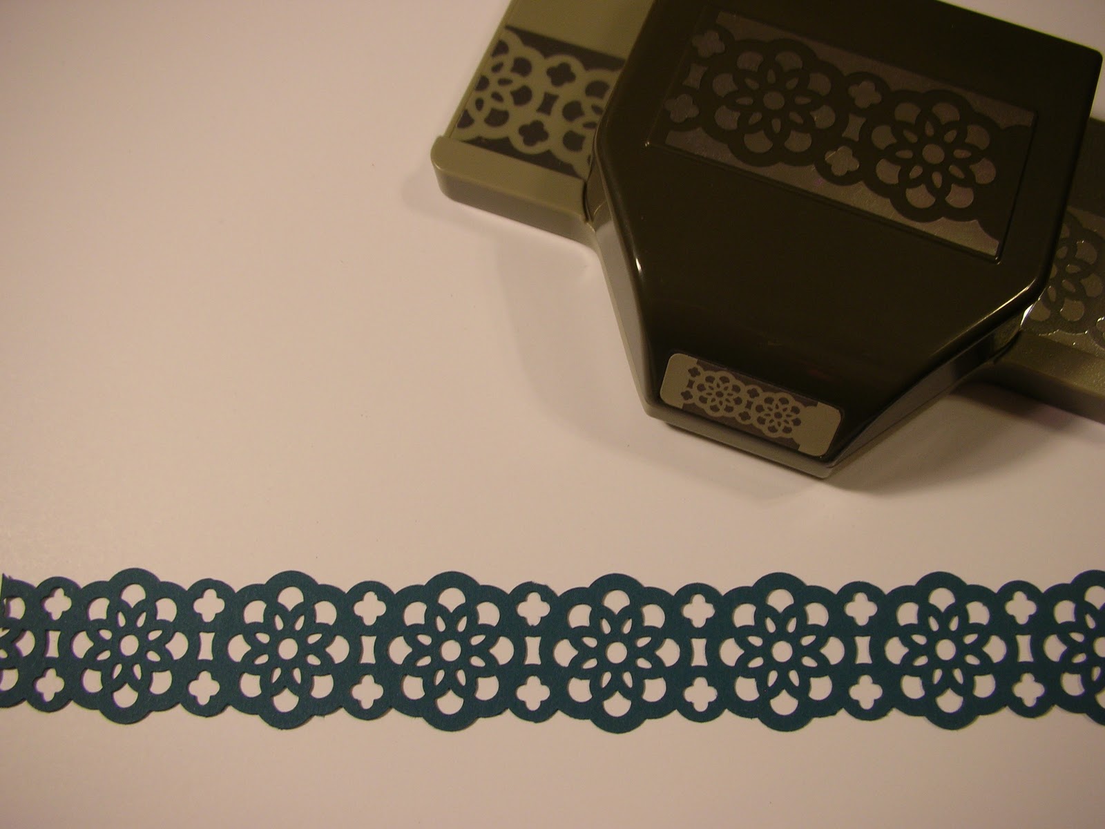 Inking It Up With Cathy Stampin' Up!'s Lace Ribbon Border Punch