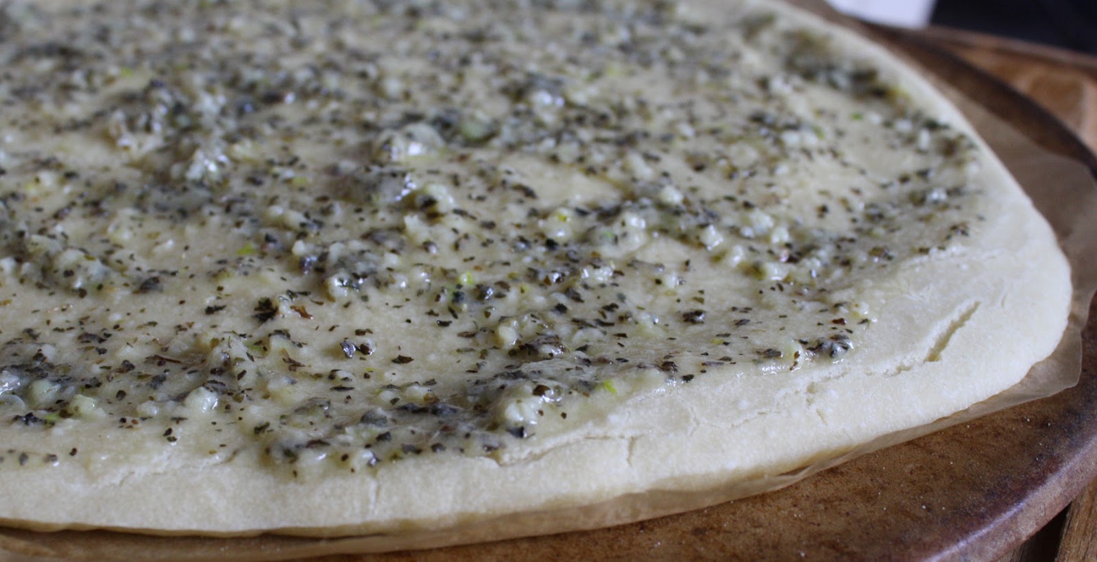 Adaptive Cooking Garlic Herb White Sauce for Pizza Gluten, Dairy and