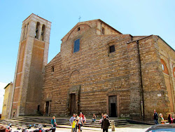 Façade inachevée du Duomo de Montepulciano