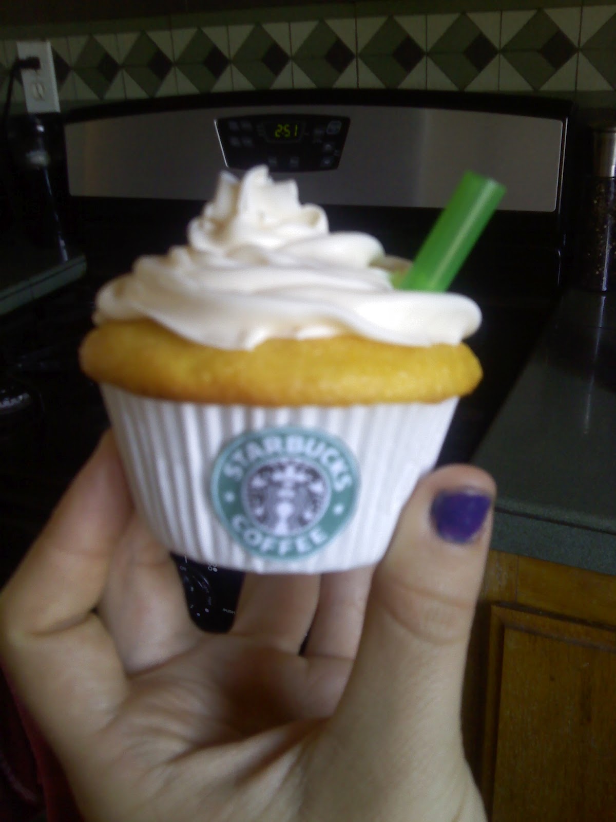 Sprinkle and Tell 4 Starbucks Cupcake