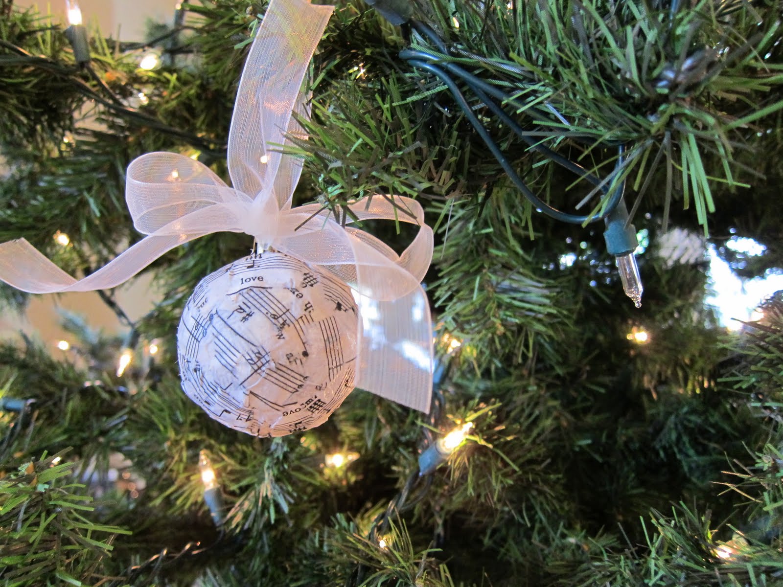 do it yourself divas DIY Musical Ornament