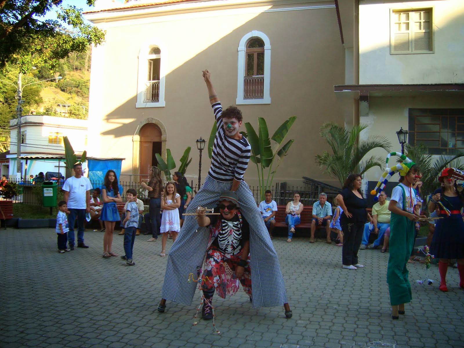 BRINCANDO COM OS AMIGOS DE DUAS BARRAS / RJ