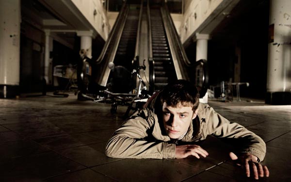 TVRaven - Stream The Fades season 1 episode 1 S01E01 online